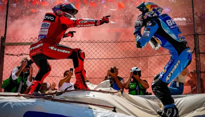 Selebrasi Alex dan Marc Marquez