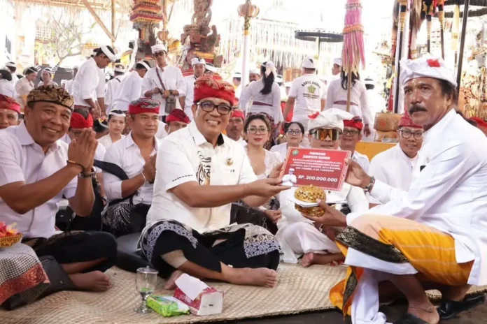 Karya Agung Ngenteg Linggih di Desa Adat Biaung