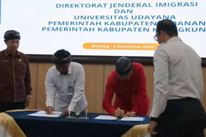 Penandatanganan PKS layanan imigrasi