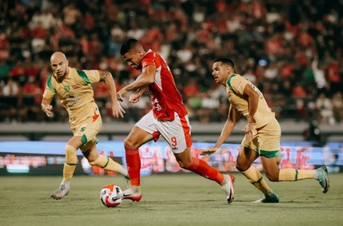 Bali United vs Persebaya