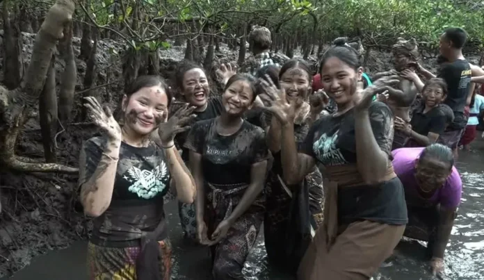 Tradisi mebuug buugan