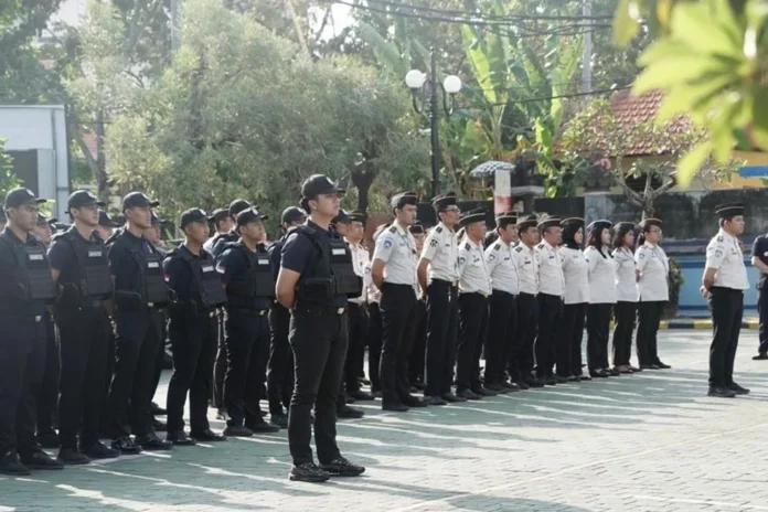 Petugas Patroli